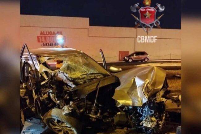 oscabecasdanoticia-1_col Acidente aconteceu na altura do Setor de Postos e Motéis Sul (SPMS), sentido Candangolândia para o Núcleo Bandeirante.  -  (crédito: Divulgação/ CBMDF)