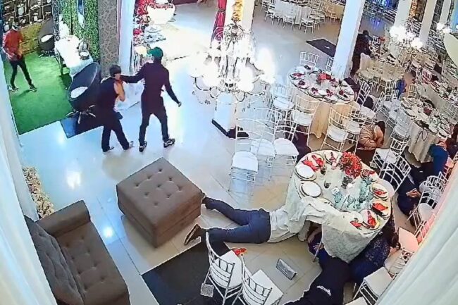bandidos fazem arrastão em casamento e puxam cabelo de mulher