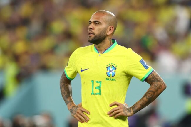 Imagem colorida de Daniel Alves, acusado de estupro de uma mulher espanhola- Metrópoles