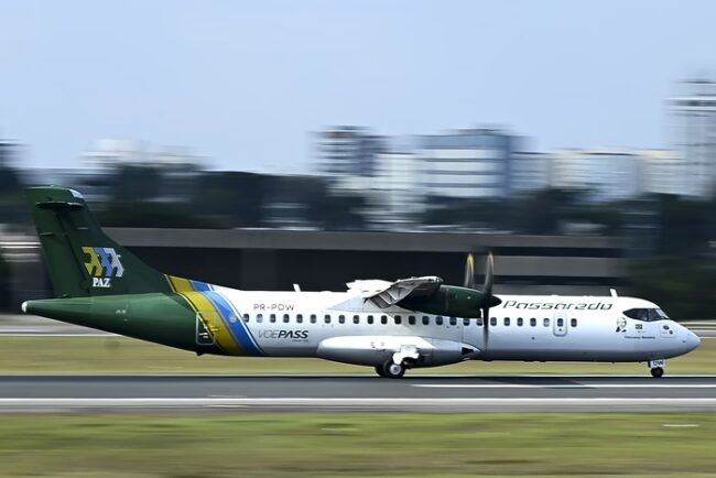 oscabecasdanoticia-aviao-3 Avião passaredo ATR