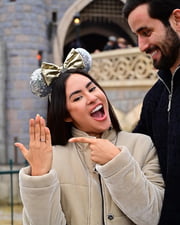 Matteus Amaral pede Isabelle Nogueira em casamento na Disney de Paris