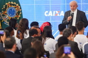 Lula fala para participantes de evento do programa Pé-de-Meia