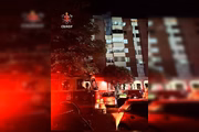 Uma mulher de 41 anos e a filha dela, de 8, estavam no imóvel