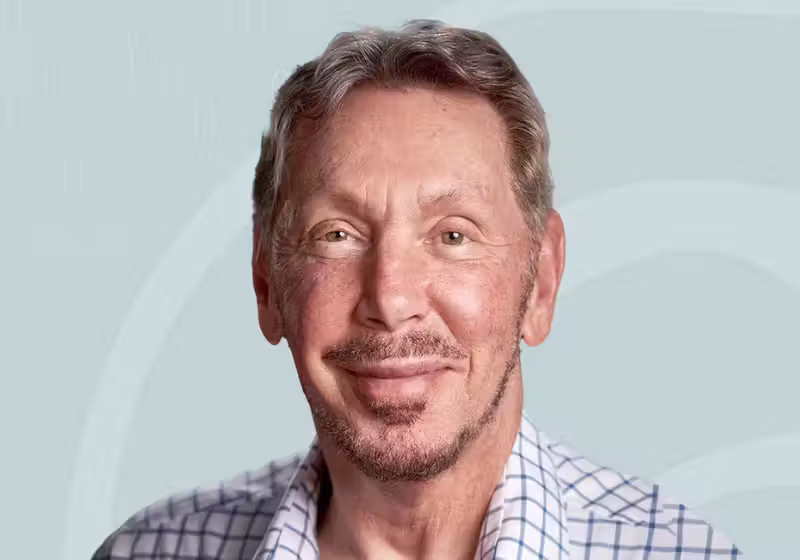 Ellison construiu um verdadeiro império e, desde 2016, a Forbes o considera a "pessoa mais rica do mundo". Ele jamais escondeu o fato de ter sido adotado nem as dificuldades na infância e juventude. Foto: Oracle CO