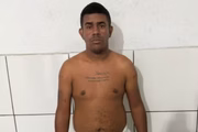 O homem foi abordado nas proximidades do hospital, onde a vítima estava internada
