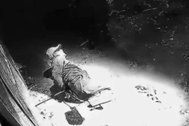 Homem-e-amarrado-por-corda