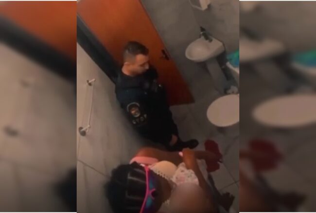 43a9ad5c-ebe-e-resgatado-apos-mae-se-trancar-em-banheiro-com-faca-no-df
