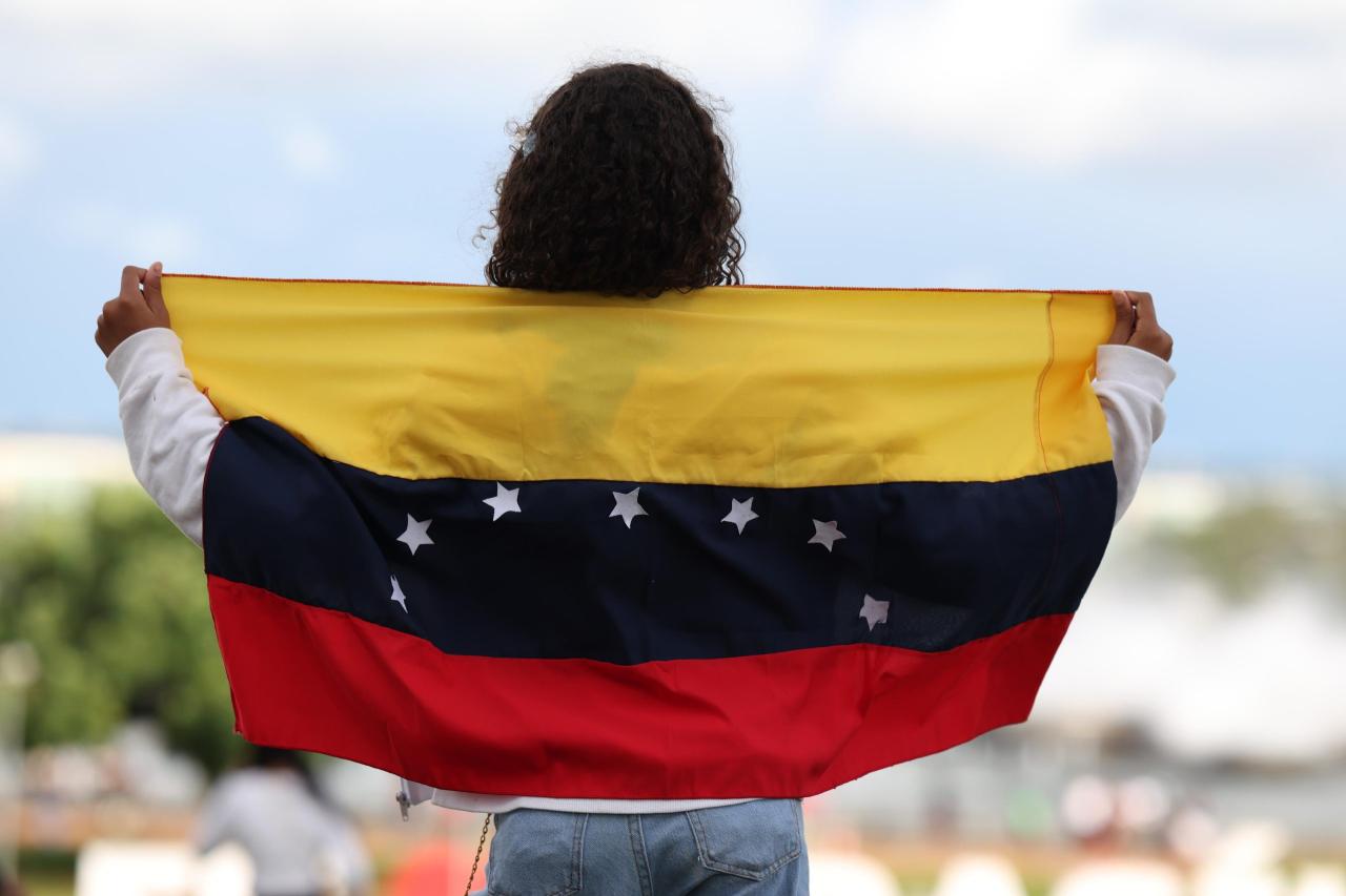 Não se trata de política, mas de liberdade”: refugiados comemoram notícia que pode mudar o futuro da Venezuela Não se trata de política, mas de liberdade”: refugiados comemoram notícia que pode mudar o futuro da Venezuela