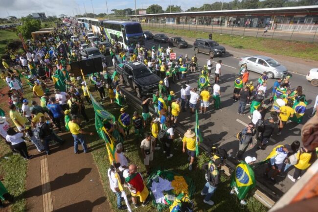 caminhada pela liberdade nikolas 15