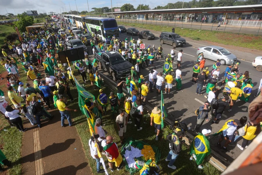 caminhada pela liberdade nikolas 15