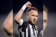 Neymar comemorando gol pelo Santos diante do Recoleta Neymar comemorando gol pelo Santos diante do Recoleta