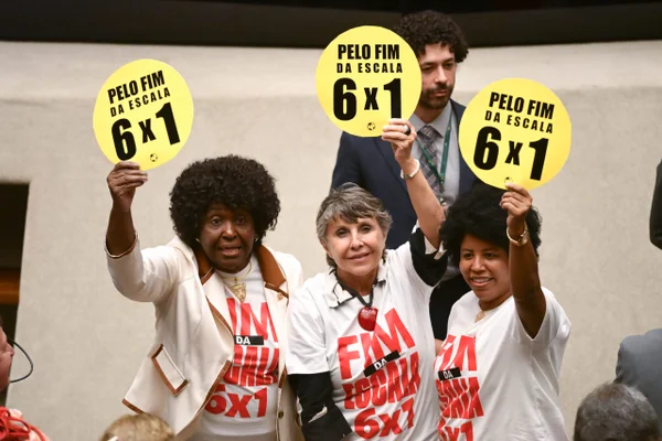 Fim da escala 6×1: veja como votaram os deputados federais do DF - destaque galeria