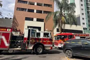 Os bombeiros foram acionados por volta das 12h