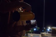 O movimento nos pontos de ônibus ajuda a explicar a clientela fiel formada por vendedores ambulantes de café da manhã no DF