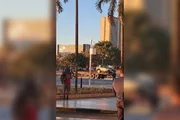 Mulher que urinou na rua e xingou delegado é presa ao bater carro bêbada - imagem 3
